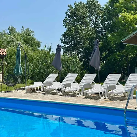 ем парадайс 2 Villa *