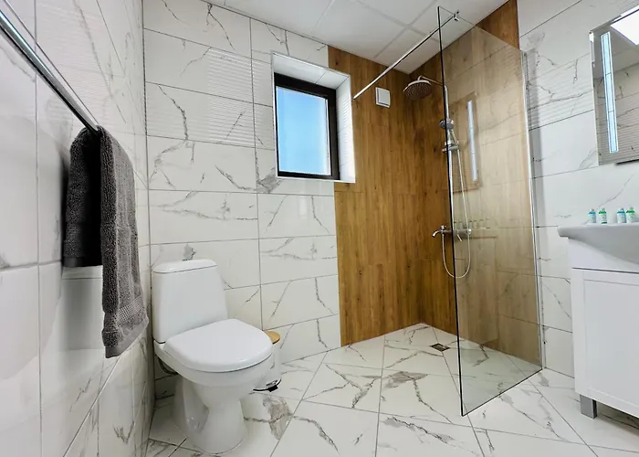 ем парадайс 2 וילה Tserova Koriya